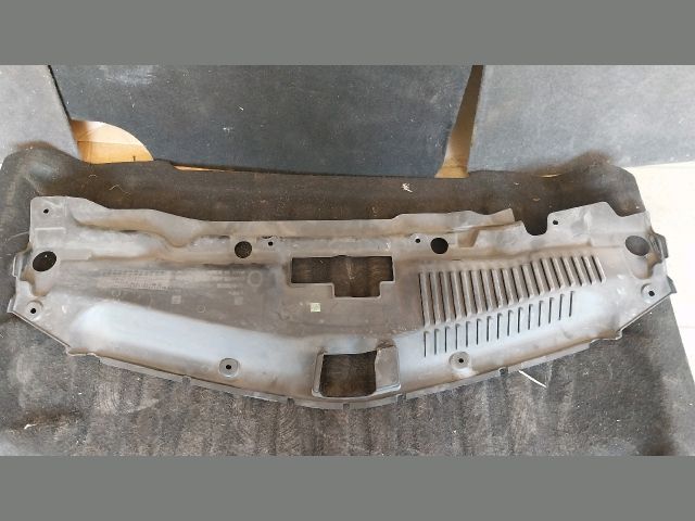 bontott OPEL MOKKA Homlokfal Burkolat