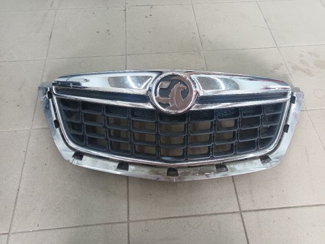 bontott OPEL MOKKA Hűtőrács