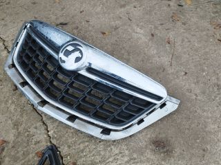 bontott OPEL MOKKA Hűtőrács