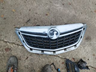bontott OPEL MOKKA Hűtőrács