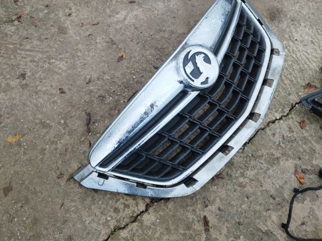 bontott OPEL MOKKA Hűtőrács