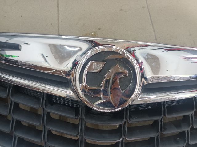 bontott OPEL MOKKA Hűtőrács