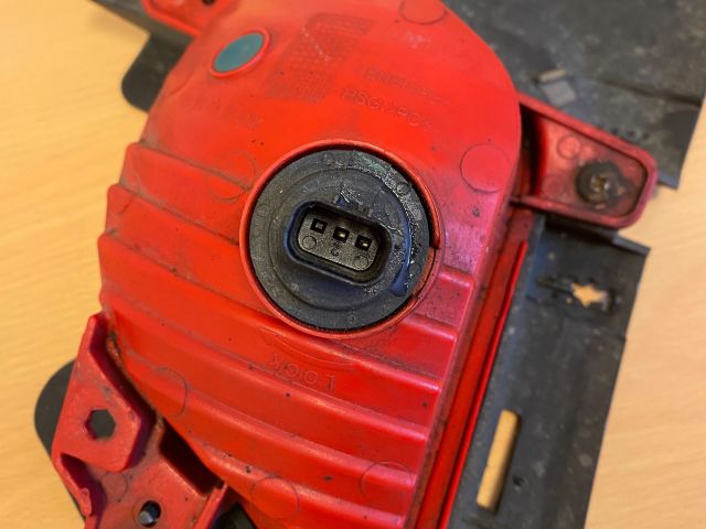 bontott OPEL MOKKA Jobb Alsó Hátsó Lámpa