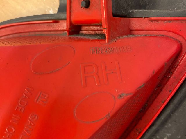 bontott OPEL MOKKA Jobb Alsó Hátsó Lámpa