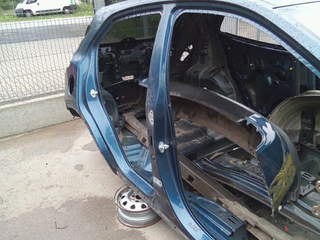 bontott OPEL MOKKA Jobb B Oszlop