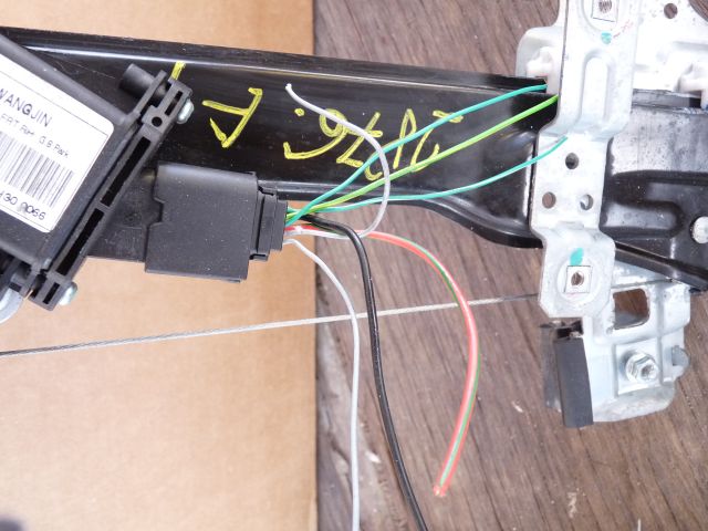 bontott OPEL MOKKA Jobb első Ablakemelő Szerkezet (Elektromos)