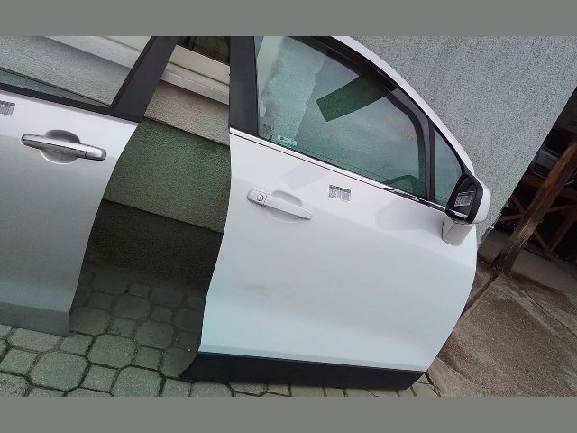 bontott OPEL MOKKA Jobb első Ajtó (Részeivel)