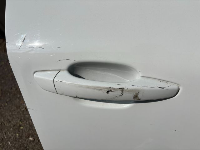 bontott OPEL MOKKA Jobb első Ajtó (Részeivel)