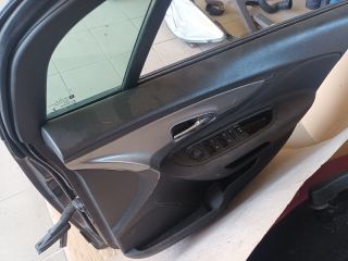 bontott OPEL MOKKA Jobb első Ajtó (Részeivel)