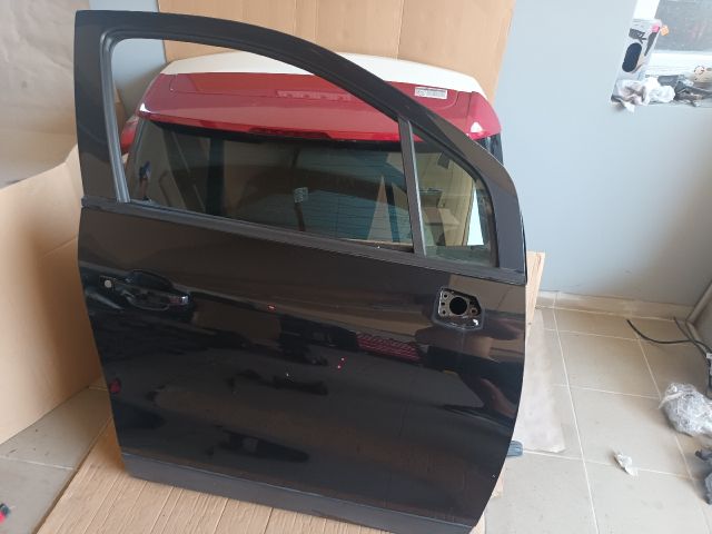 bontott OPEL MOKKA Jobb első Ajtó (Részeivel)