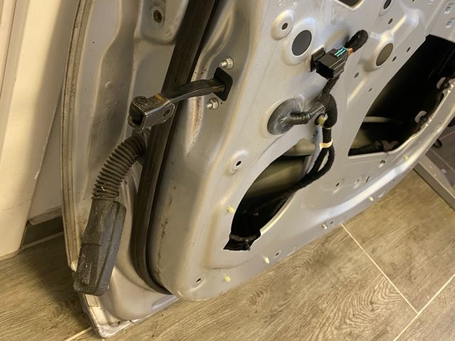 bontott OPEL MOKKA Jobb első Ajtó (Üres lemez)