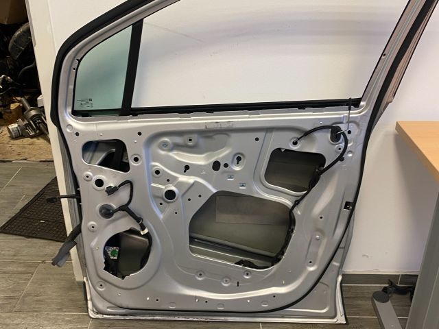 bontott OPEL MOKKA Jobb első Ajtó (Üres lemez)