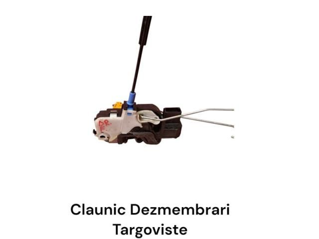 bontott OPEL MOKKA Jobb első Ajtózár