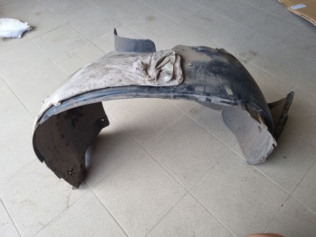 bontott OPEL MOKKA Jobb első Első Dobbetét (Kerékjárati, Műanyag)