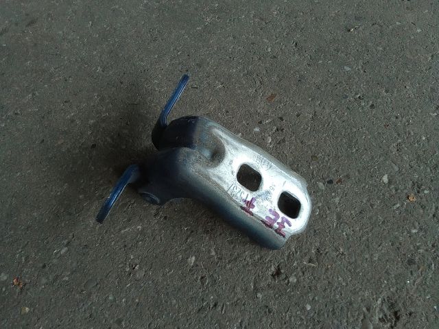 bontott OPEL MOKKA Jobb első Felső Zsanér