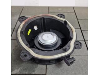 bontott OPEL MOKKA Jobb első Hangszóró