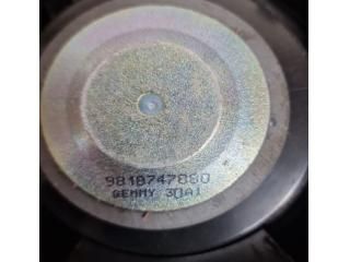 bontott OPEL MOKKA Jobb első Hangszóró