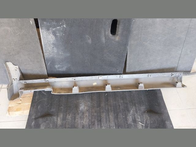 bontott OPEL MOKKA Jobb első Küszöb Díszléc