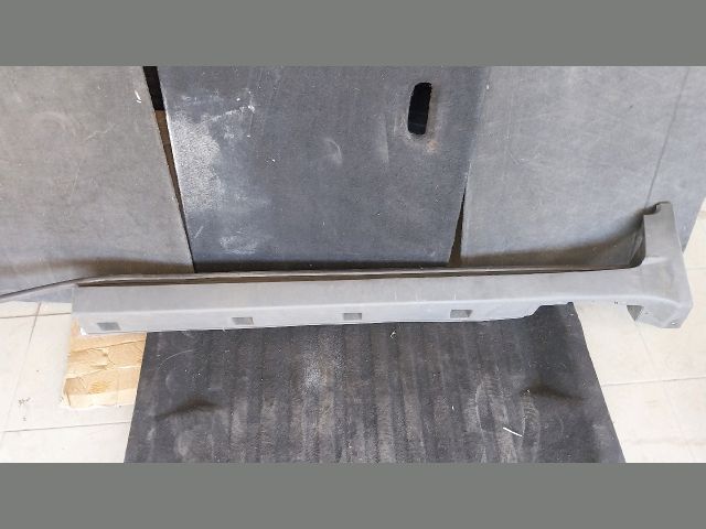 bontott OPEL MOKKA Jobb első Küszöb Díszléc