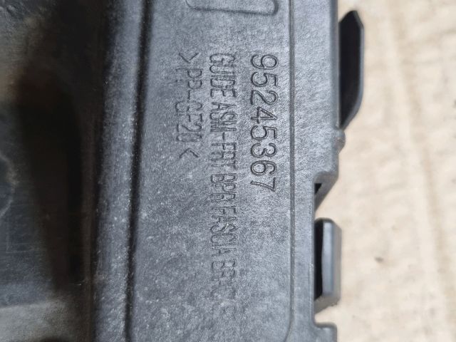 bontott OPEL MOKKA Jobb első Lökhárító Tartó (Műanyag)