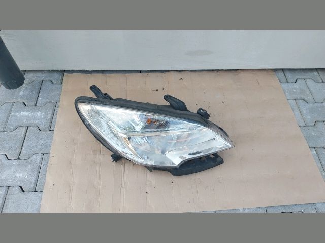 bontott OPEL MOKKA Jobb Fényszóró