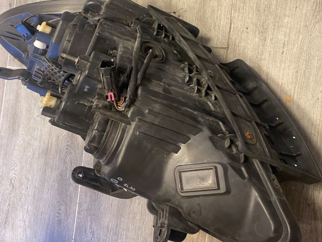 bontott OPEL MOKKA Jobb Fényszóró