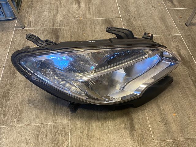 bontott OPEL MOKKA Jobb Fényszóró