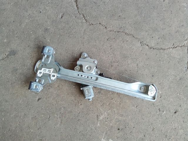 bontott OPEL MOKKA Jobb hátsó Ablakemelő Szerkezet (Elektromos)