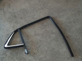 bontott OPEL MOKKA Jobb hátsó Ablakvezető Gumi