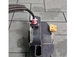 bontott OPEL MOKKA Jobb hátsó Ajtózár