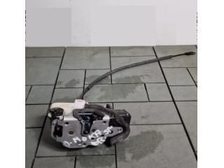 bontott OPEL MOKKA Jobb hátsó Ajtózár