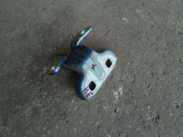 bontott OPEL MOKKA Jobb hátsó Felső Zsanér