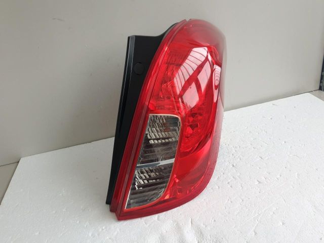 bontott OPEL MOKKA Jobb Hátsó Lámpa