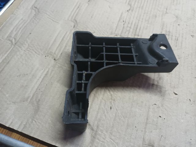 bontott OPEL MOKKA Jobb hátsó Lökhárító Tartó (Műanyag)