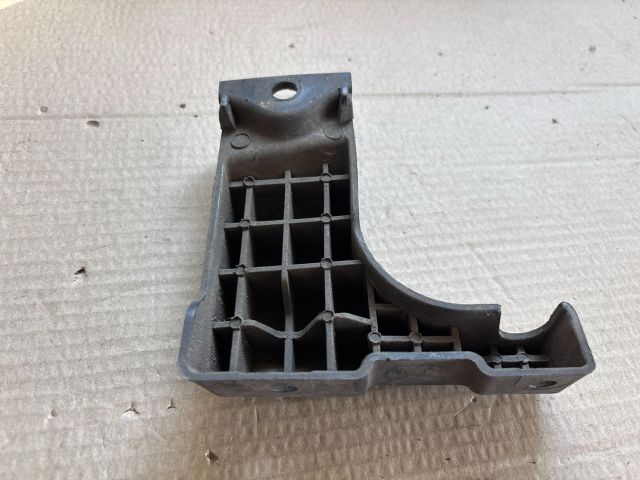 bontott OPEL MOKKA Jobb hátsó Oldal Lökhárító Tartó (Műanyag)