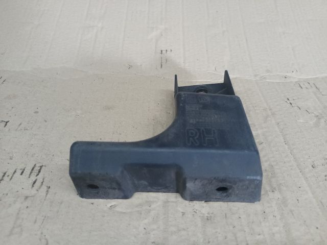 bontott OPEL MOKKA Jobb hátsó Oldal Lökhárító Tartó (Műanyag)