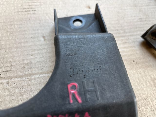 bontott OPEL MOKKA Jobb hátsó Oldal Lökhárító Tartó (Műanyag)