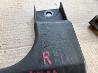 bontott OPEL MOKKA Jobb hátsó Oldal Lökhárító Tartó (Műanyag)