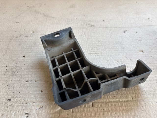 bontott OPEL MOKKA Jobb hátsó Oldal Lökhárító Tartó (Műanyag)