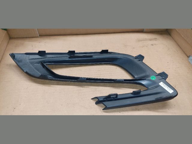 bontott OPEL MOKKA Jobb Ködlámpa Rács