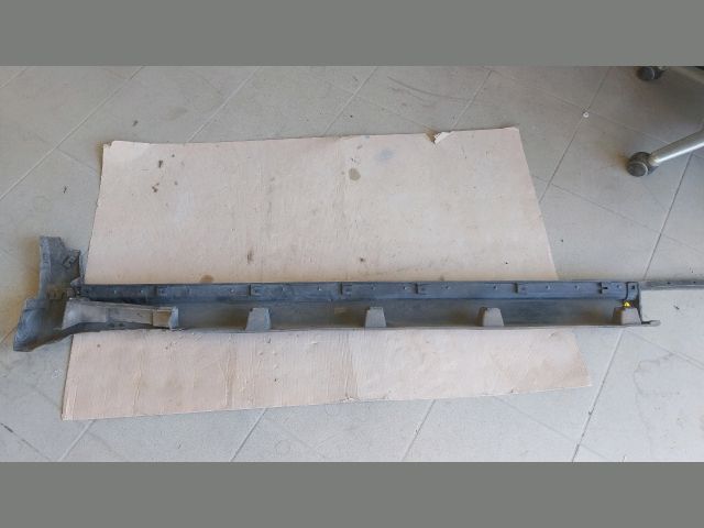 bontott OPEL MOKKA Jobb Küszöb Légterelő