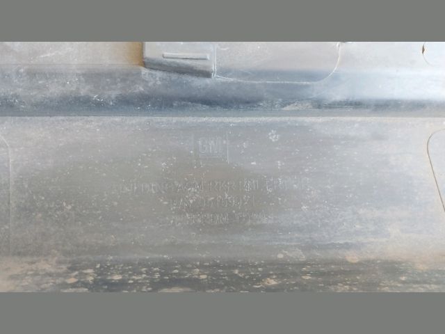 bontott OPEL MOKKA Jobb Küszöb Légterelő