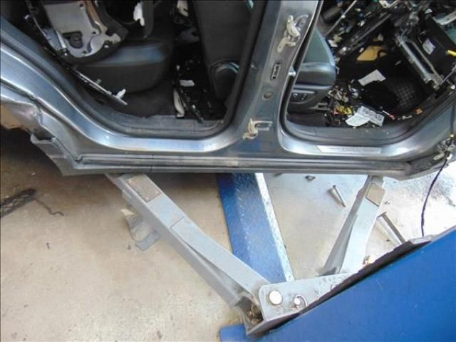 bontott OPEL MOKKA Jobb Küszöb