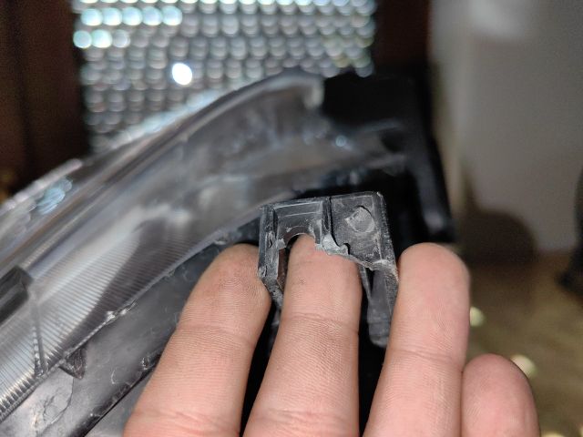 bontott OPEL MOKKA Jobb Ledes Fényszóró