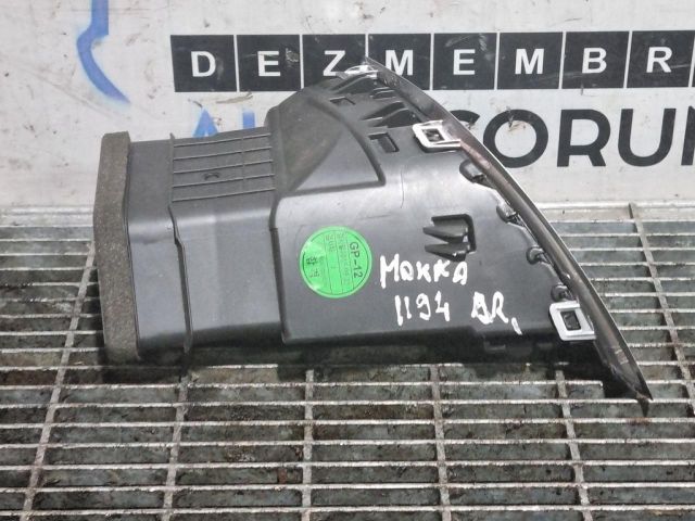 bontott OPEL MOKKA Jobb Szellőző