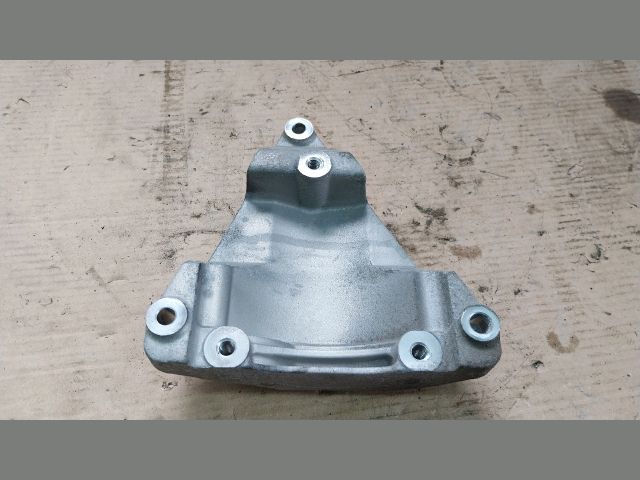 bontott OPEL MOKKA Klíma Tartó Bak