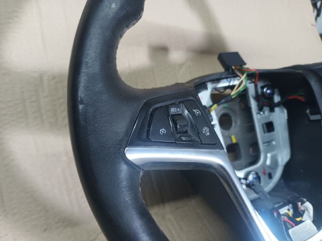 bontott OPEL MOKKA Kormány