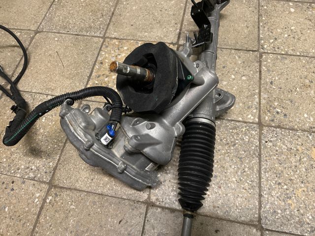 bontott OPEL MOKKA Kormánymű Szervós