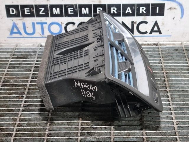 bontott OPEL MOKKA Középső Szellőző
