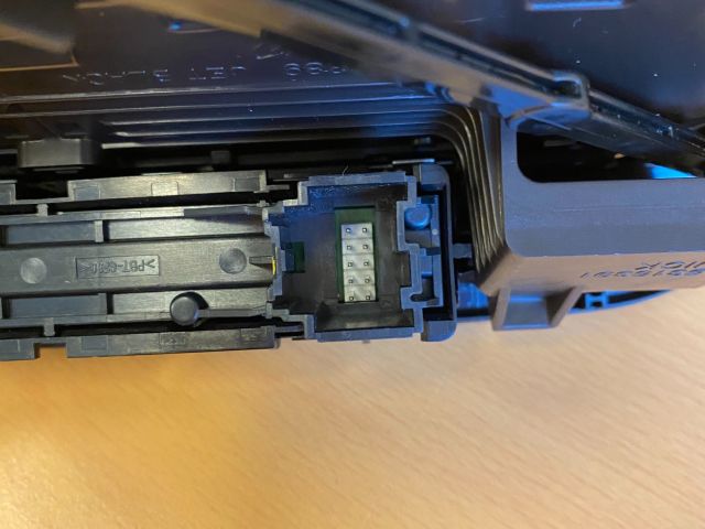 bontott OPEL MOKKA Középső Szellőző